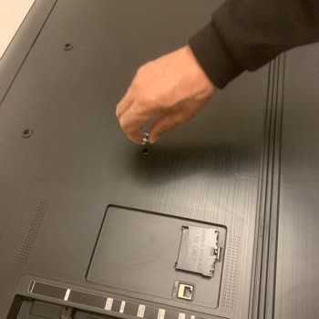 Samsung TV Askı Aparatı Eksik Parça Nedeniyle Kurulamıyor