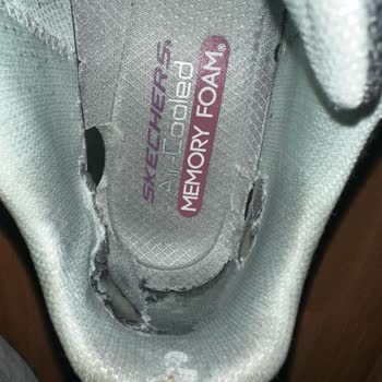 Ayakkabı Değişimi İçin İki Firma Arasında Mağdur Edildim, Hakkımı Alamıyorum