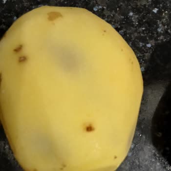 BİM'den Alınan Patateslerin Çürük Ve Filizlenmiş Çıkması Sağlığımızı Tehdit Ediyor