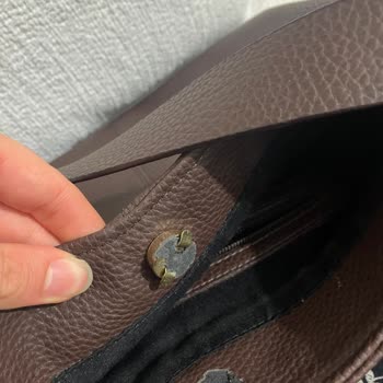 Aldığım Çanta Kısa Sürede Parçalandı, Mağduriyetim Giderilmiyor