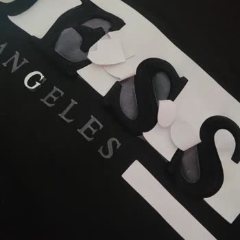 Kısa Sürede Deforme Olan Guess Outlet Ürünü Markaya Güveni Zedeledi