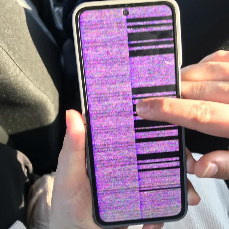 2 Aylık Z Flip 6 Ekranı Arızalandı Müşteri Hizmetleri Ve Garanti Mağduriyeti