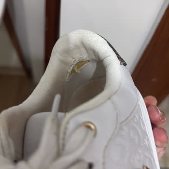 Aldığım Ayakkabıda Hızlı Yıpranma Ve Renk Atması Sorunu