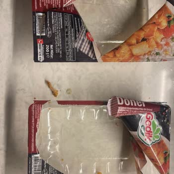 Gedik Piliç Dönerde Kemik Ve Plastik Benzeri Cisim Çıktı, Hijyen Sorunu Yaşadım