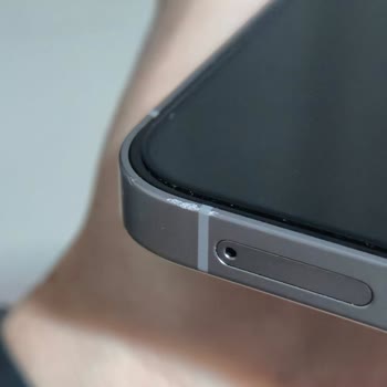 Samsung S25 Plus Orijinal Kılıf Tasarım Hatası Nedeniyle Telefonum Zarar Gördü