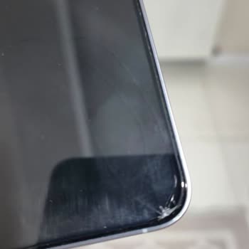 Samsung S25 Plus Orijinal Kılıf Tasarım Hatası Nedeniyle Telefonum Zarar Gördü