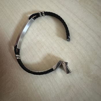 Aynı Yerden Üç Kez Kopan Bileklik Ve Değişim Hakkı Verilmemesi