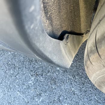 Sıfır Araçta Ses Ve Göğüs Paneli Sorunu Şaşırttı