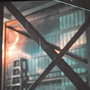 Sinemada Perde Ortasındaki Yırtık Film Keyfimi Bozdu