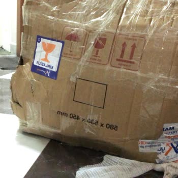 Yurtiçi Kargo Gönderdiğim Paketin Üzerine 'kırılacak Eşya' Yazılmasına Rağmen Koli Hasar Görmüş