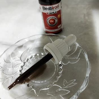 Valens İlaç Aldığım Demir Damlası Kömür Karası Ve Tadı Çok Kötü Çıktı