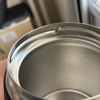 Termos Kapta İlk Kullanımda Pas Lekesi Oluştu