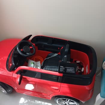 Akülü Arabanın Sürekli Şarj Problemi Ve Yetersiz Servis Desteği