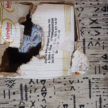 Yurtiçi Kargomun Sucukları Eksik ve Kutusu Parçalanmış Teslim Edildi