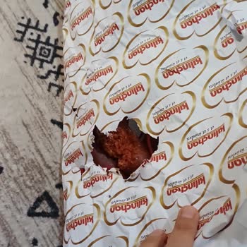 Yurtiçi Kargomun Sucukları Eksik ve Kutusu Parçalanmış Teslim Edildi