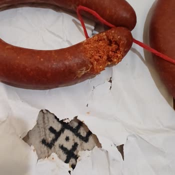 Yurtiçi Kargomun Sucukları Eksik ve Kutusu Parçalanmış Teslim Edildi