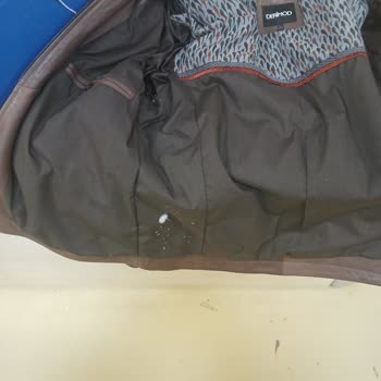 Derimod'dan Alınan Deri Ceketin Astarı Kısa Sürede Hasar Gördü, Tadilat Talebim Reddedildi