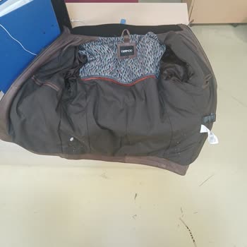 Derimod'dan Alınan Deri Ceketin Astarı Kısa Sürede Hasar Gördü, Tadilat Talebim Reddedildi