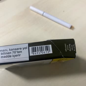 Parliament Midnight Blue Sigaradan Odun Parçası Çıkması