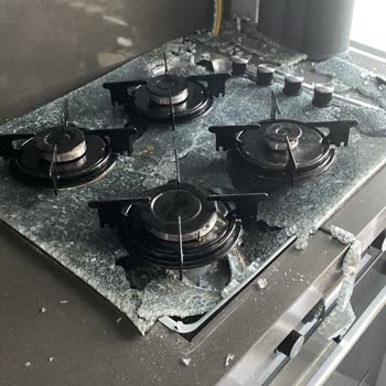 Patlayan Cam, Uzayan Servis: Kumtel Ankastre Sette Büyük Mağduriyet