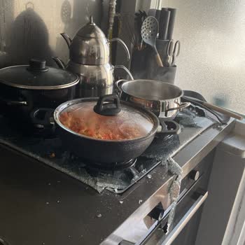 Patlayan Cam, Uzayan Servis: Kumtel Ankastre Sette Büyük Mağduriyet