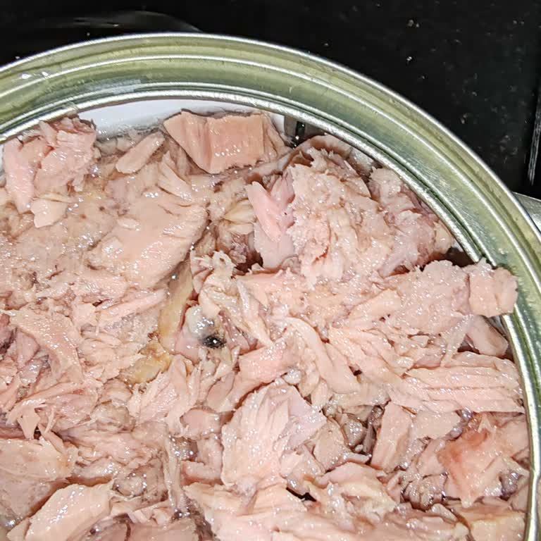 Dardanel Konserve'de Kötü Koku Ve Yetersiz Çözüm