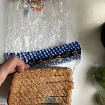 Namlı Hipermarketleri Küflü Ekmek İçin Mağazadan Çözüm Alamadım, Müşteri Hatalı Sayıldı