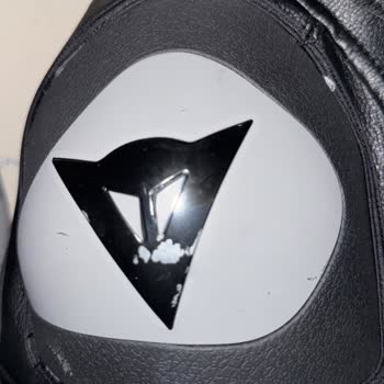 Satın Aldığım Ceketin Koruma Boyaları Soyuldu, İade Reddedildi