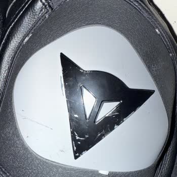 Satın Aldığım Ceketin Koruma Boyaları Soyuldu, İade Reddedildi