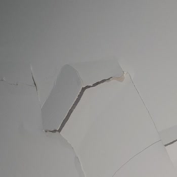 Depreme Dayanıklı Denilen Sitede Güvenlik Endişesi