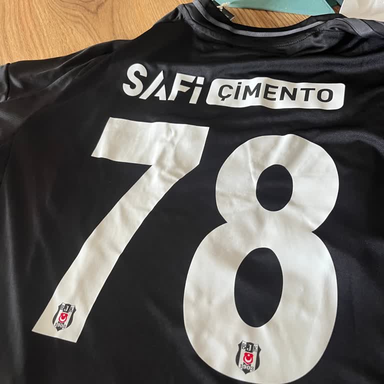Beşiktaş Formasında Numara Baskı Hatası Ve Müşteri Memnuniyetsizliği