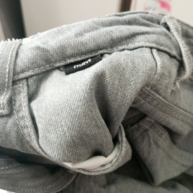 Mavi'den Alınan Pantolonda Genişleme Ve Değişim Sorunu