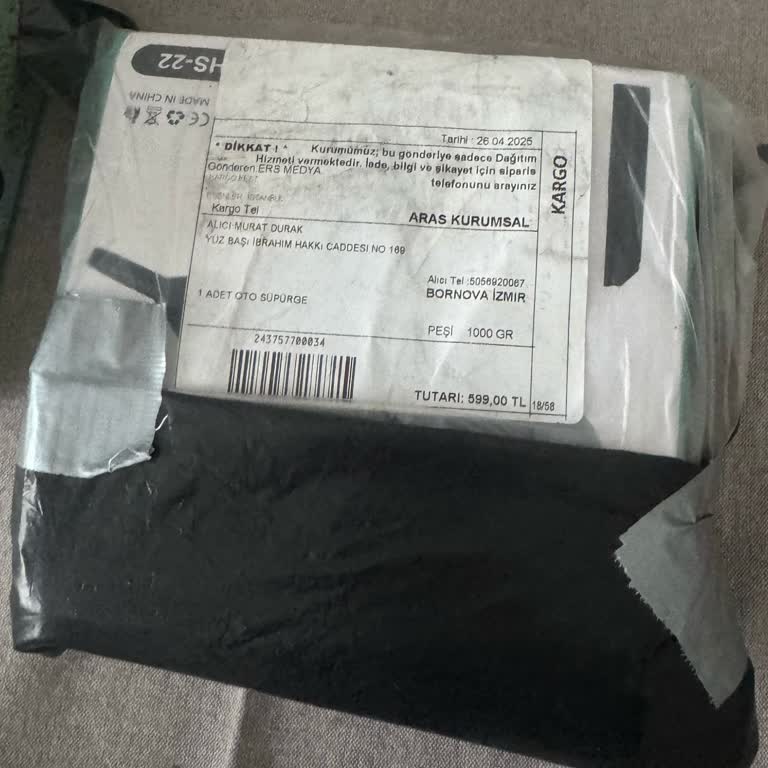 Faturasız Ve Farklı Ürün Gönderildi, İade Ve İletişim Bilgisi Yok