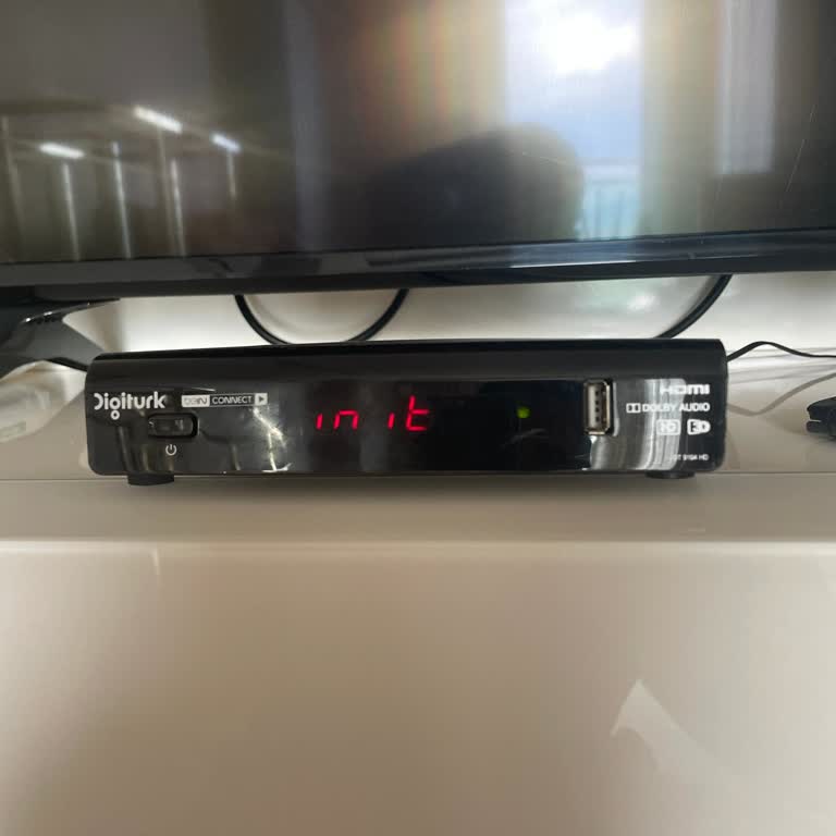 4 Aylık Digiturk Cihazım Arızalandı, Değişim İçin Ücret Talep Edildi