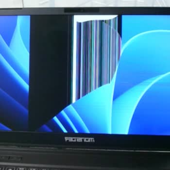 Yeni Alınan Laptopun Ekranı Kırıldı Servis Ücret Talep Etti