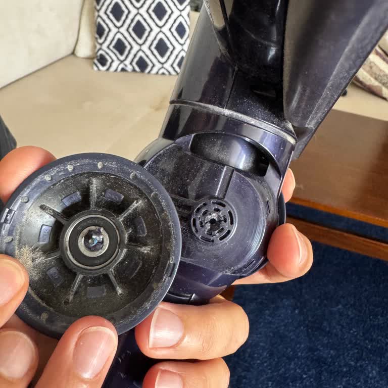 Dyson Süpürge Başlığı Kırıldı Müşteri Hizmetleri Yanıt Vermiyor