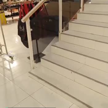 Fullamoda Asansör Olması Ya Da Yürüyen Merdiven Olması Lazım!