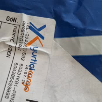 Yanlış Ve Yırtık Ürün Gönderildi İletişime Geçemiyorum