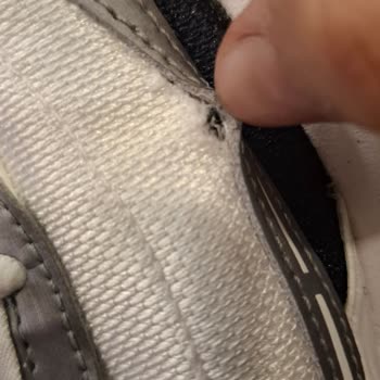 Nike Mağazasından Alınan Ayakkabıda Kısa Sürede Oluşan Yırtık Ve Garanti Sorunu