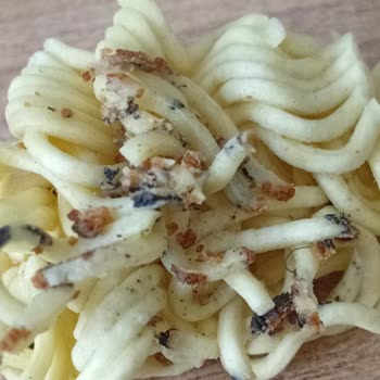 Aldığım Hazır Noodle İçinden Küf Ve Yabancı Madde Çıktı
