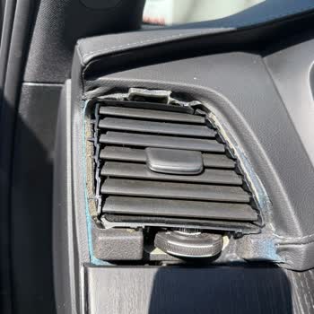 Volvo XC90 Klima Menfez Çubukları Garantide Ücret Talebi