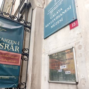 Galata Mevlevihanesi'nde Ziyaret Saatinde Kapalı Kapı Mağduriyeti