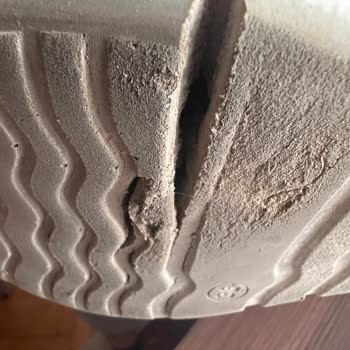 Venüs Ayakkabıda Erken Taban Yarılması Ve Firma İlgisizliği