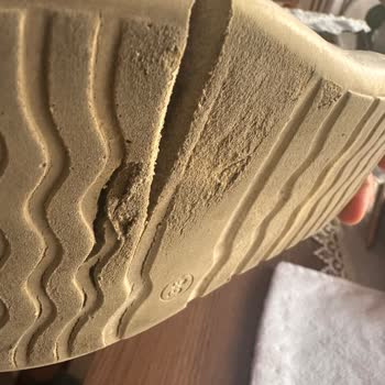 Venüs Ayakkabıda Erken Taban Yarılması Ve Firma İlgisizliği