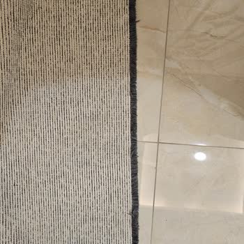 Kaydırmaz Özellikli Halının Altı Ve Üstü Dökülüyor, Renk Solması Yaşadım