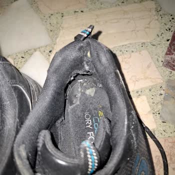 Skechers Ayakkabılar Kısa Sürede Parçalandı, Garanti Reddiyle Karşılaştım