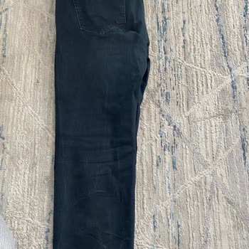 Mavi'den Alınan Pantolonda Yıkama Sonrası İz Problemi
