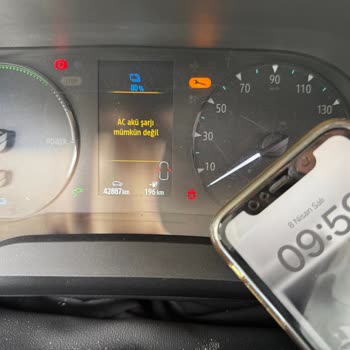 Renault Kangoo E-tech Arızası 3 Aydır Çözülmedi, İş Kaybı Yaşıyoruz