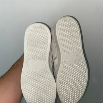 Sipariş Edilen Yeni Ayakkabı Da Kusurlu Çıktı, Çözüm Bekliyorum