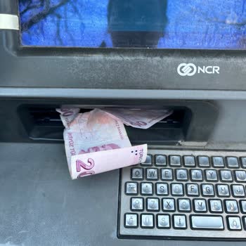 ATM'de Sıkışan Param Günlerdir Hesabıma Yatırılmadı, Mağdur Edildim